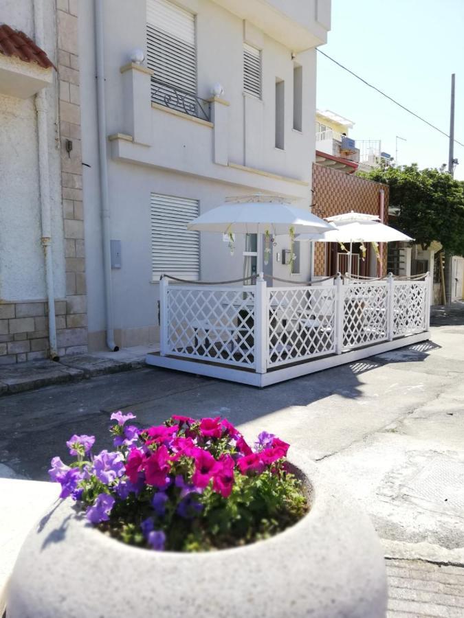 Dimore Di Mare San Pietro Vernotico Exterior photo